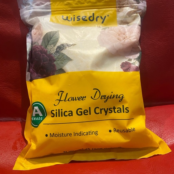 wisedry Silica Gel Flower Drying Crystals - 2 LBS, Reusable - Picture 2 of 3
